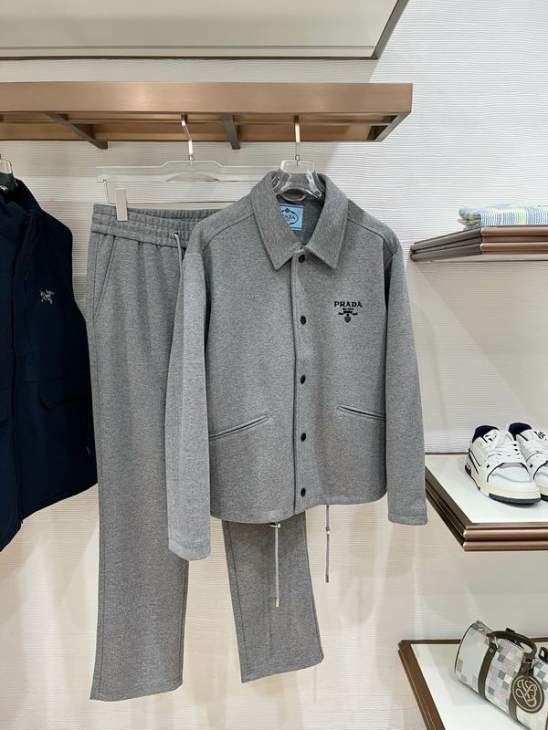 Picture of Prada Sweater Suits _SKUPradaM-3XLxetr45342070